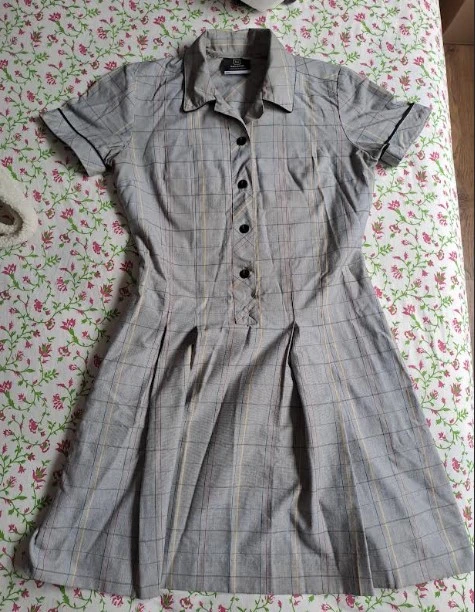 Suzanne Cory High School - Girls summer dress, size 16 yr9-12