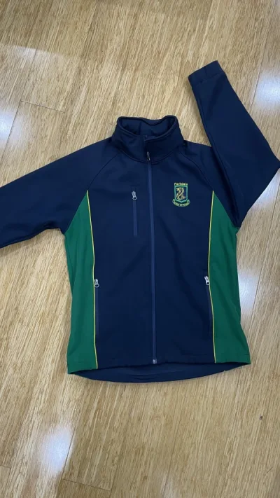 Photo 1 of Unisex-Jacket-Like new-Year 7/8