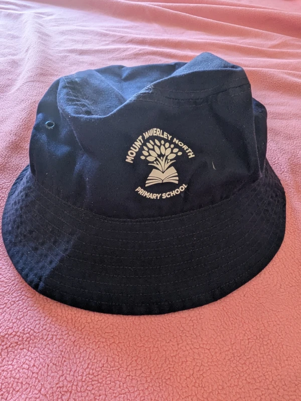 thumbnail image for Size M hat/Cap