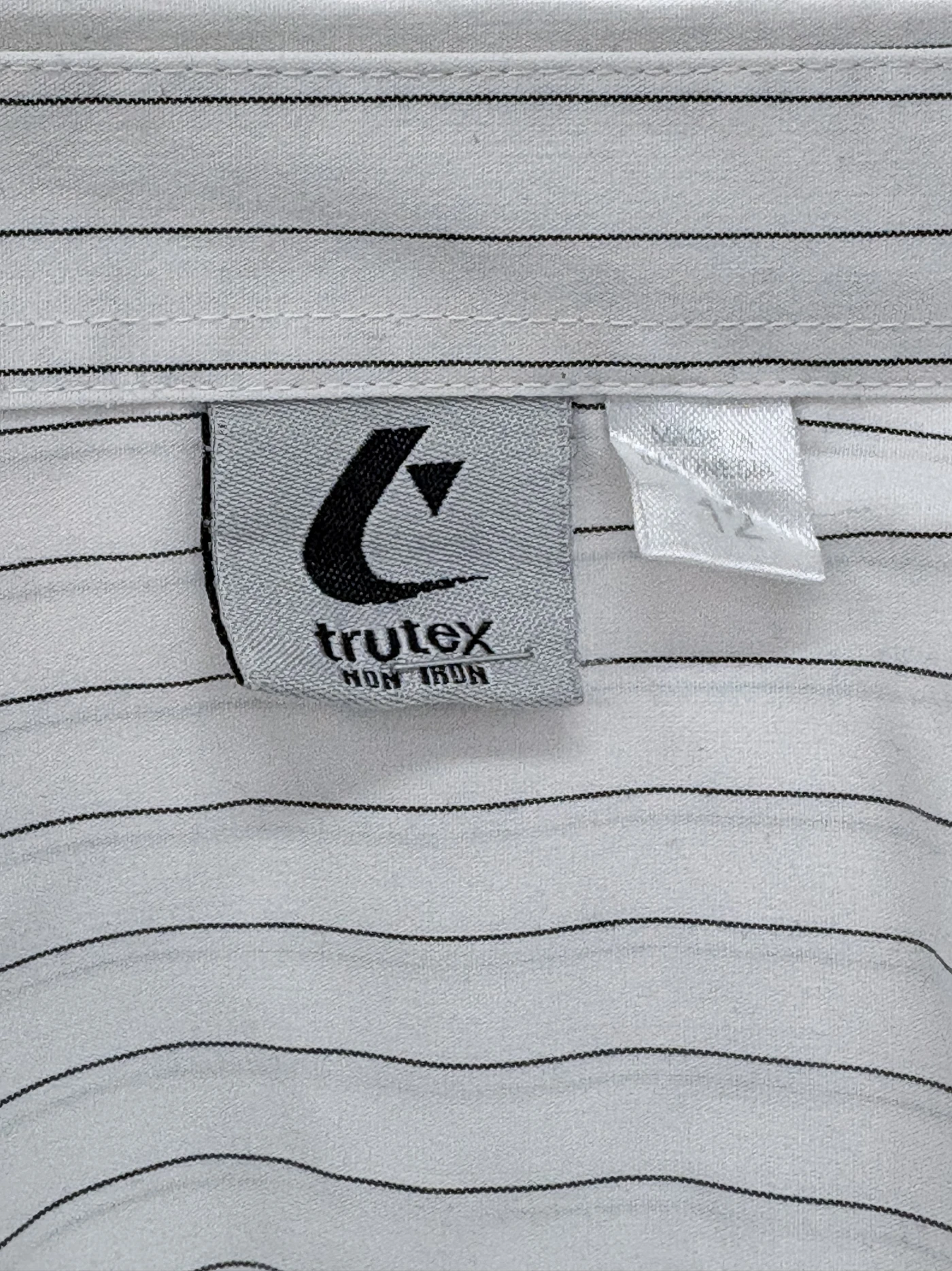 Photo 3 of Shirt White Long Sleeve