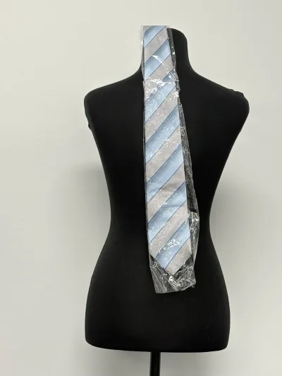 Photo 1 of Tie Formal